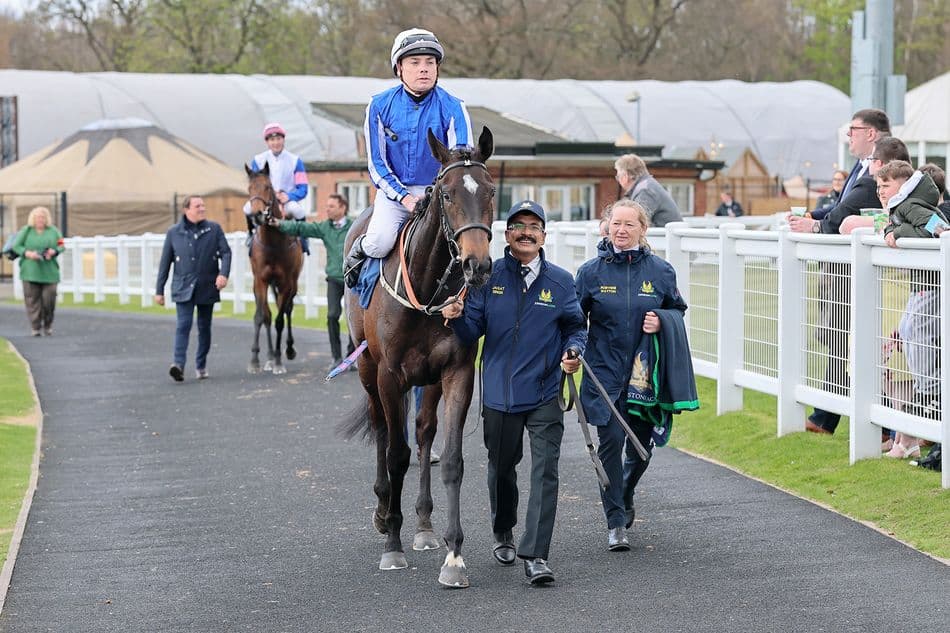 Timeforshowcasing strikes in German 1,000 Guineas for Charlie Johnston