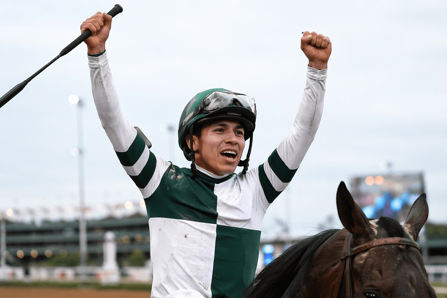 Johan Rosado moves tack to Kentucky, starts riding at Churchill Downs