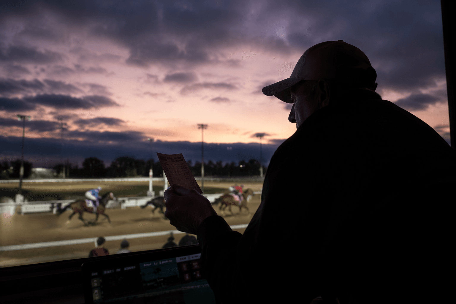 NYRA says computer-assisted wagering limits curb late odds swings