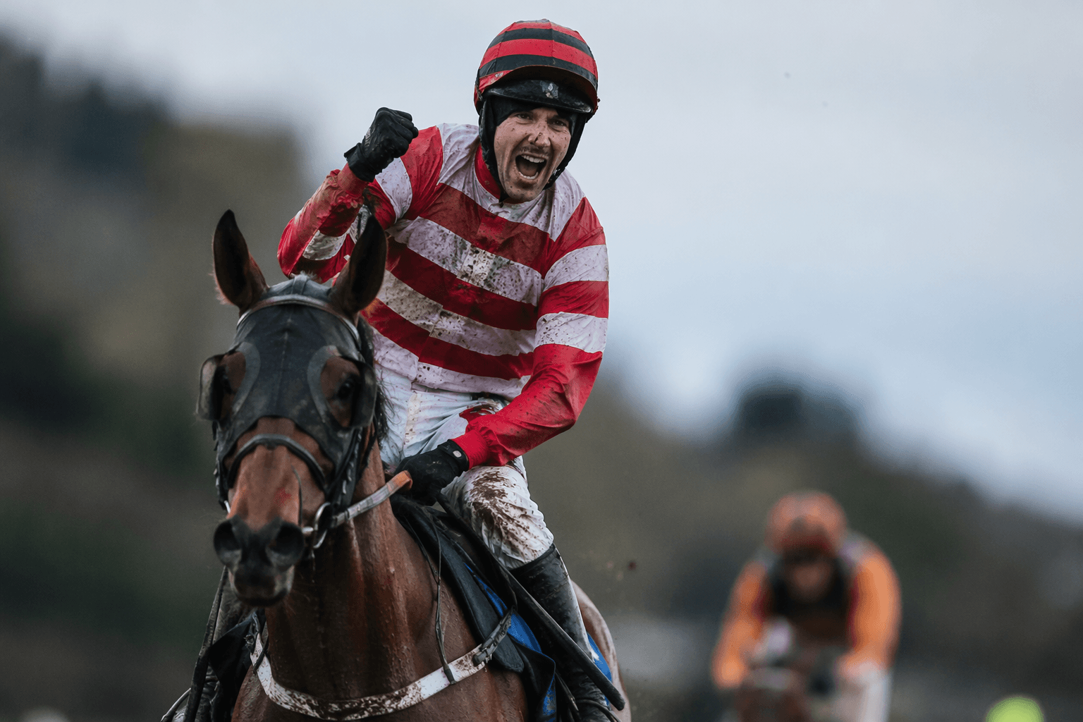 Saucats ends 24-race losing run with breakthrough Newton Abbot win