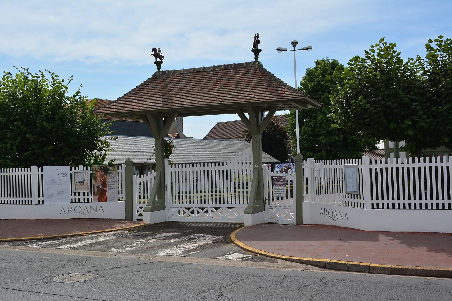 Arqana — Wikimedia Commons