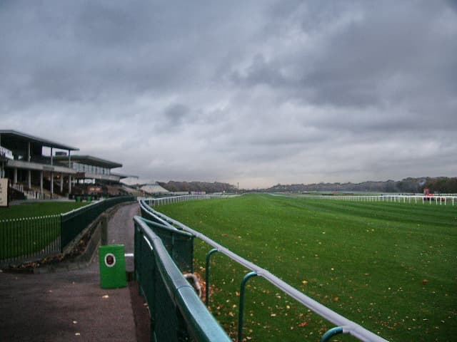 Haydock Park — Wikimedia Commons