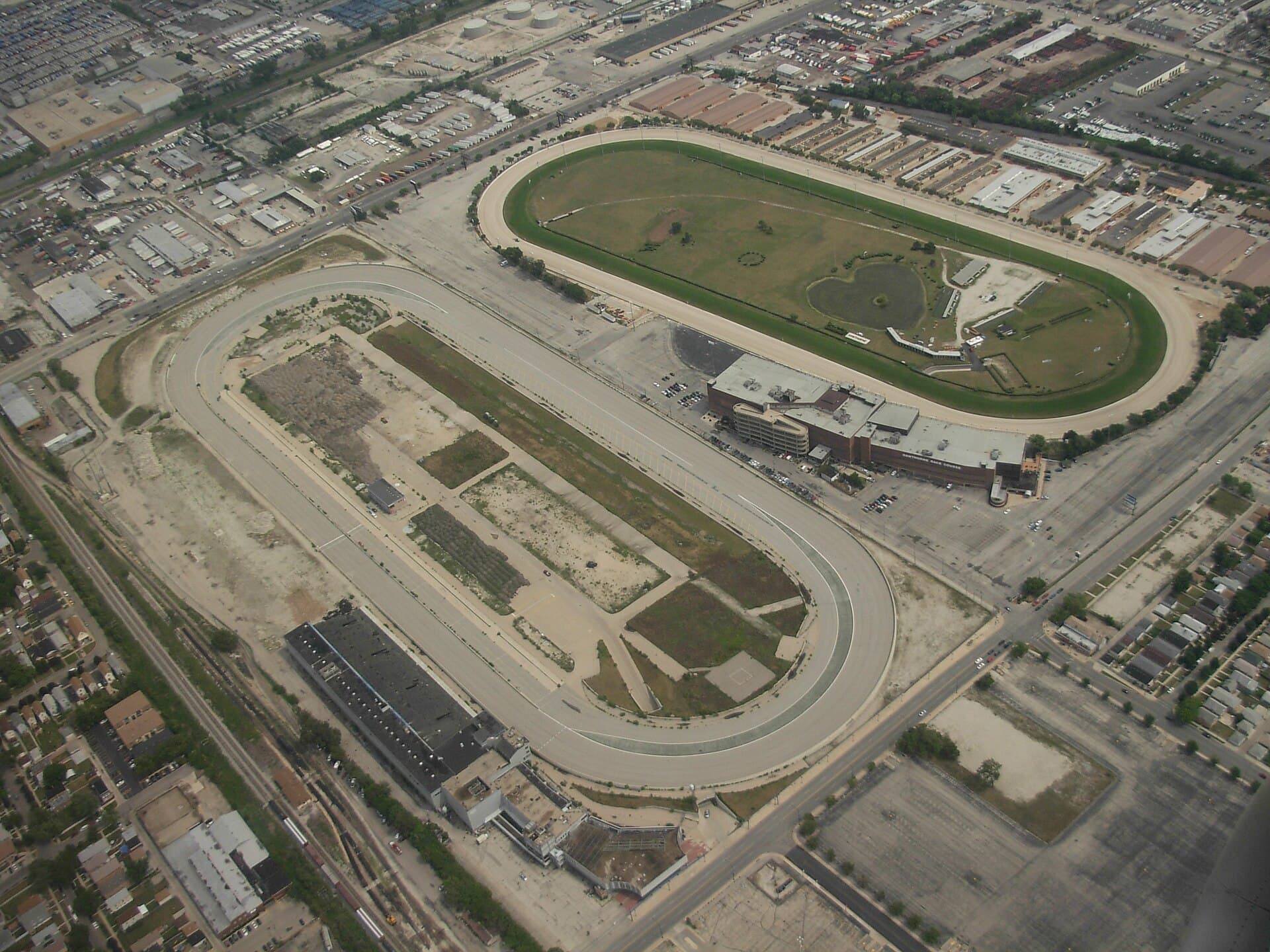 Hawthorne Race Course — Wikimedia Commons