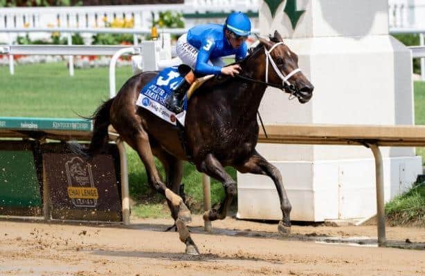 Immersive rallies late to win Fleur de Lis Stakes at Churchill Downs