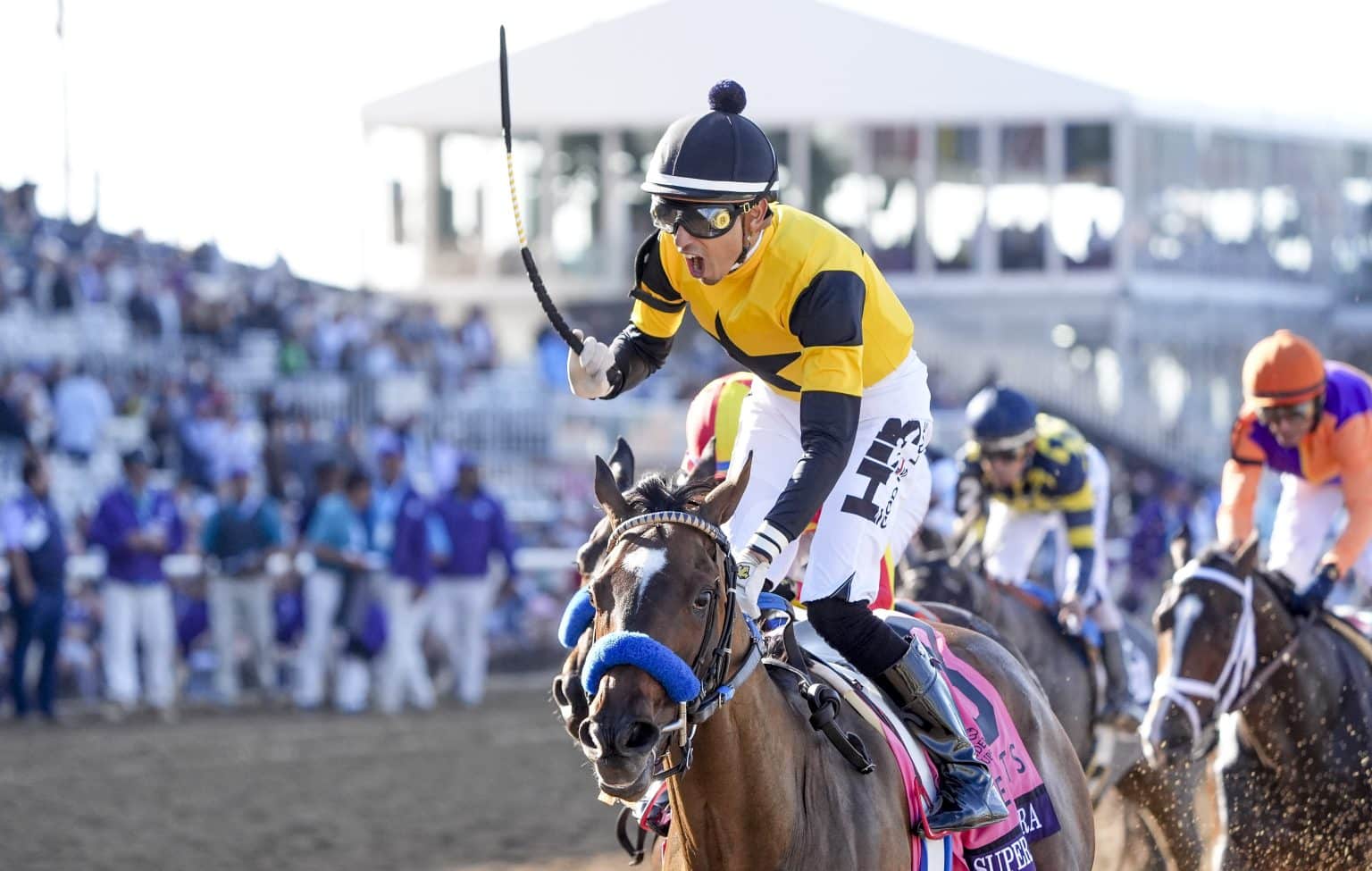 Super Corredora returns to training after spring setbacks at Santa Anita