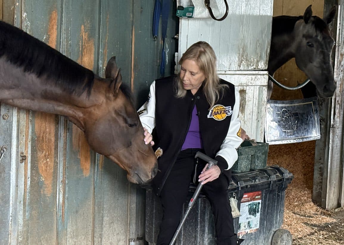 Janie Buss returns to racing, building her own legacy at Del Mar