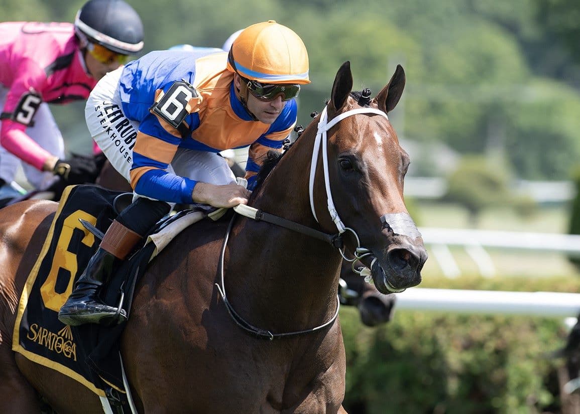 Generational rallies late to break maiden at Saratoga turf sprint
